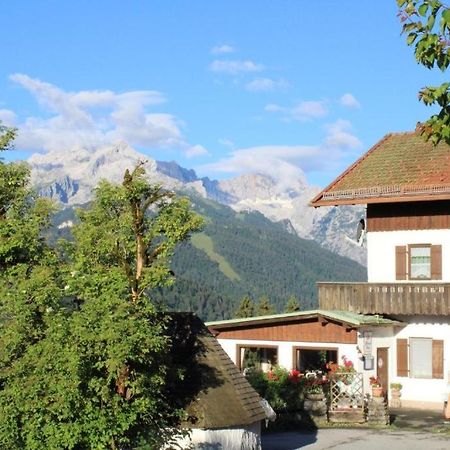 Pfeiffer Alm Am Sonnenhang Mit Blick Auf Die Zugspitze Garmisch-Partenkirchen Exteriér fotografie